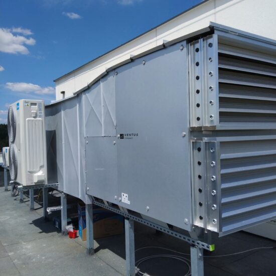 289810980_411507784323729_8929020762966017500_n